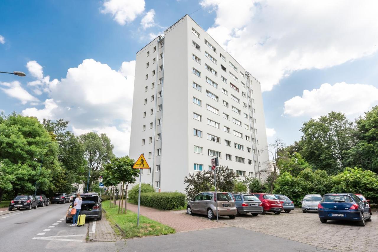 Uniwersytet Medyczny Park Studio Varsavia Esterno foto